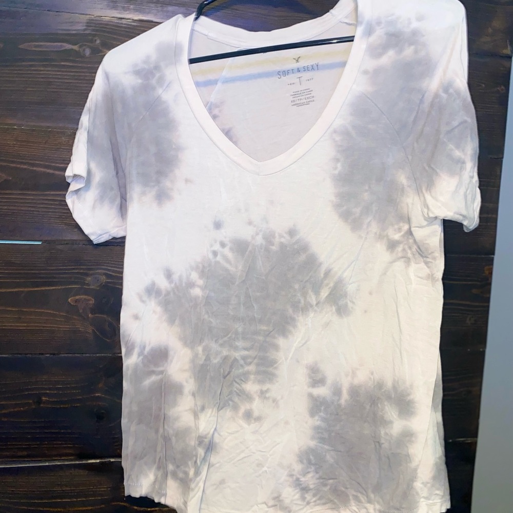 American eagle grey and white tie dye top v-neck